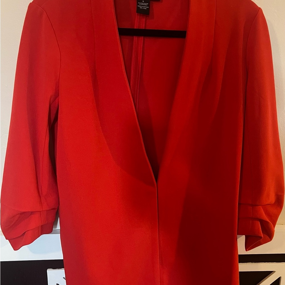 Elegant Scarlet Women's Blazer